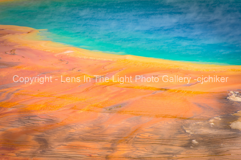 Grand-Prismatic-Spring-In-Midway-Geyser-Basin