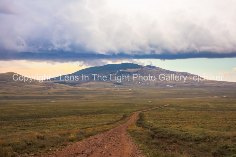 Diamond-Peak-Northwest-Colorado-Mountains-Springtime-Shower