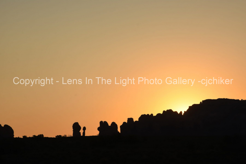 Arches-National-Park-Sunrise-Silhouette